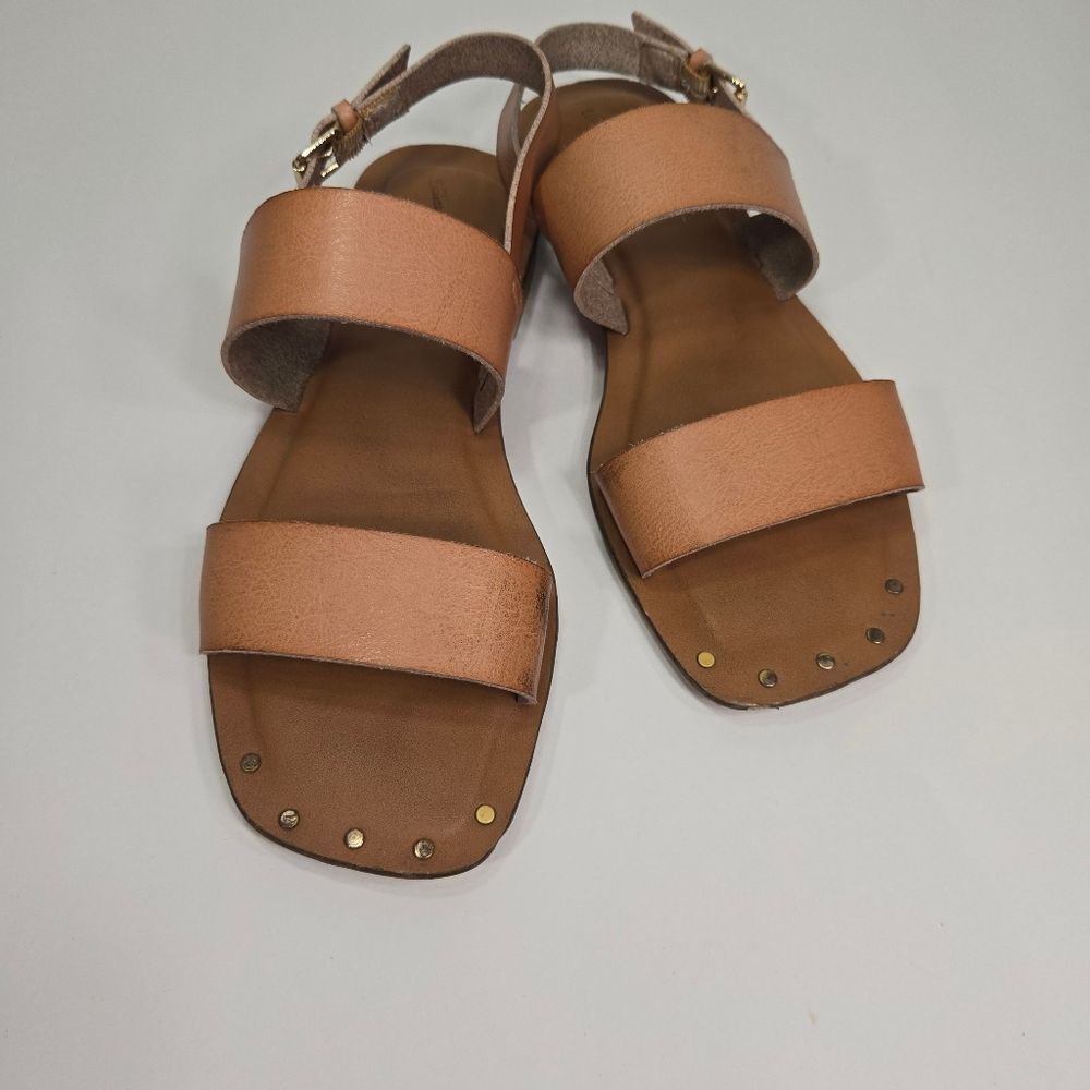 Universal Thread like new sandals - Picture 14 of 16
